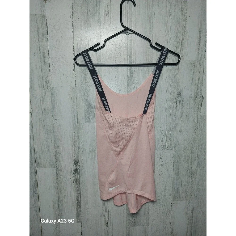Nike Peach Women's Dry Performance Athletic Training Tank  Size Medium